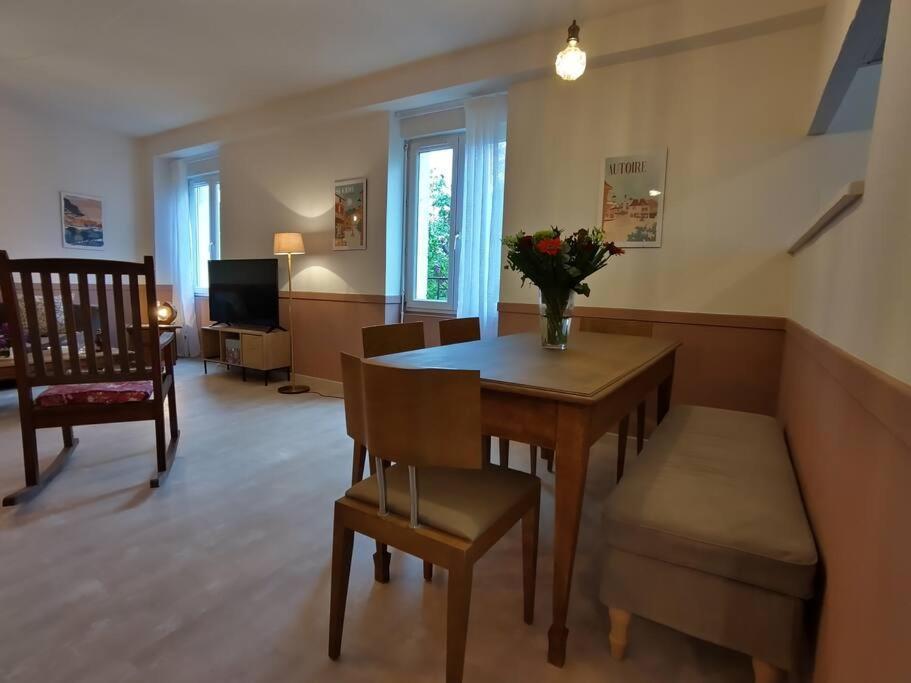 Grand Appartement Avec Jardin Bretenoux Экстерьер фото